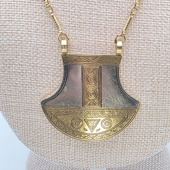 Vintage Unsigned Accessocraft NYC Etruscan Shield Brooch  Vtg ACCESSOCRAFT NYC Necklace Statement‎ Talisman Medallion Etruscan Gold Silver